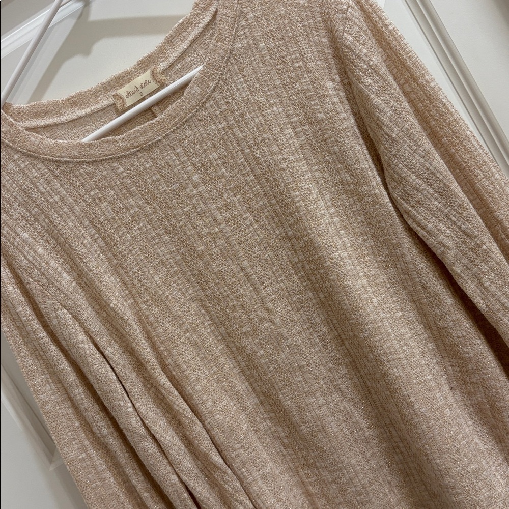 ✨Altar’d State Shimmer Blouse✨ - Picture 2 of 4